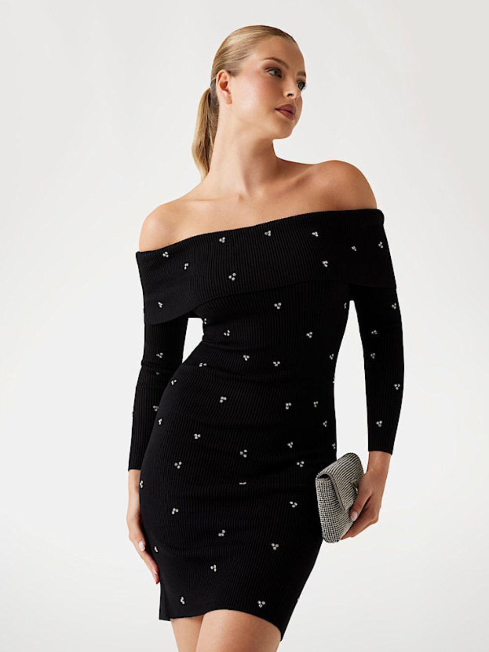 detail Guess dámské černé šaty