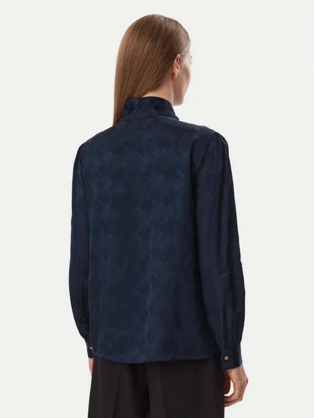 detail Tommy Hilfiger dámská tmavě modrá halenka