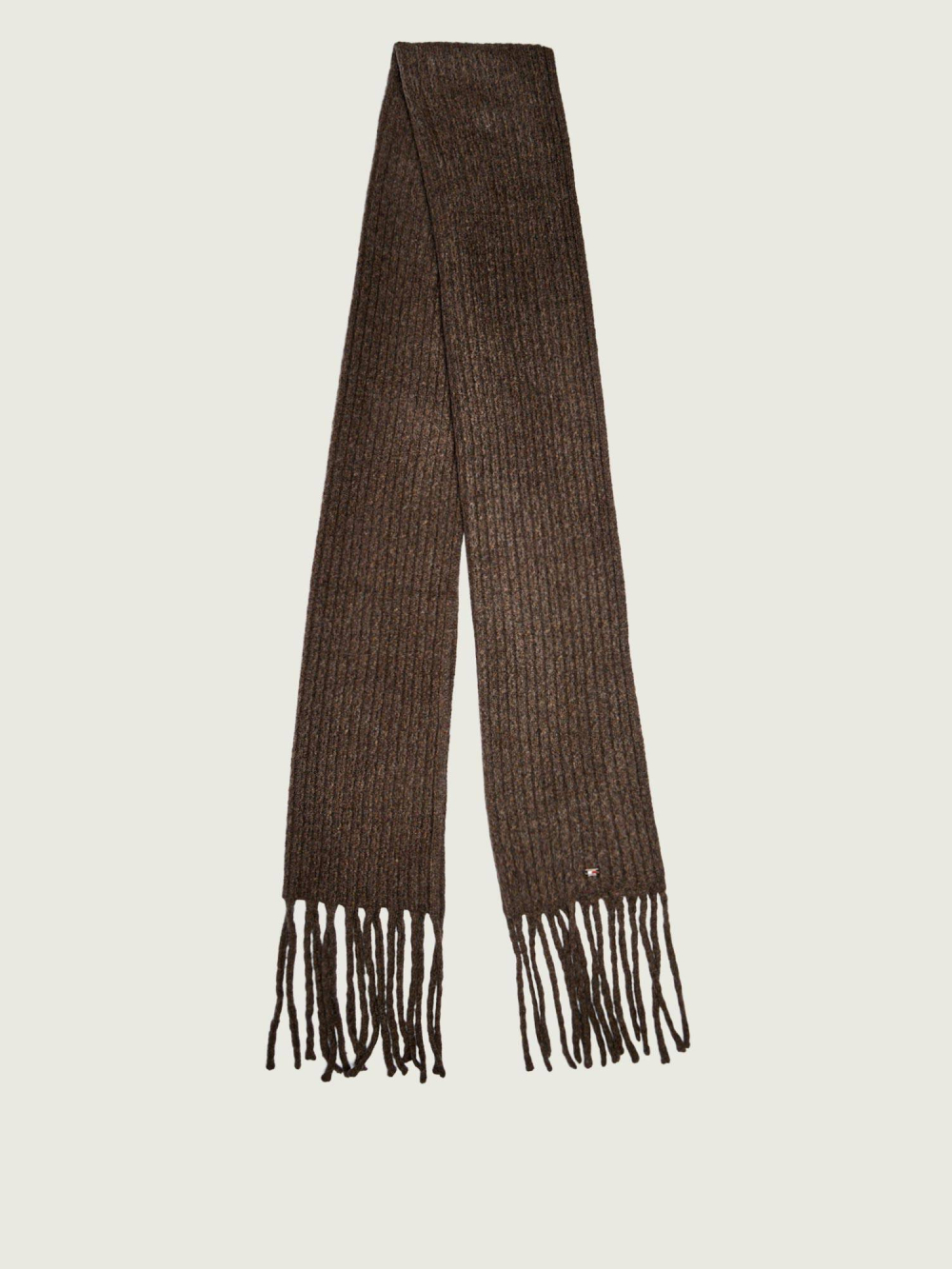 detail Tommy Hilfiger dámská hnědá šála