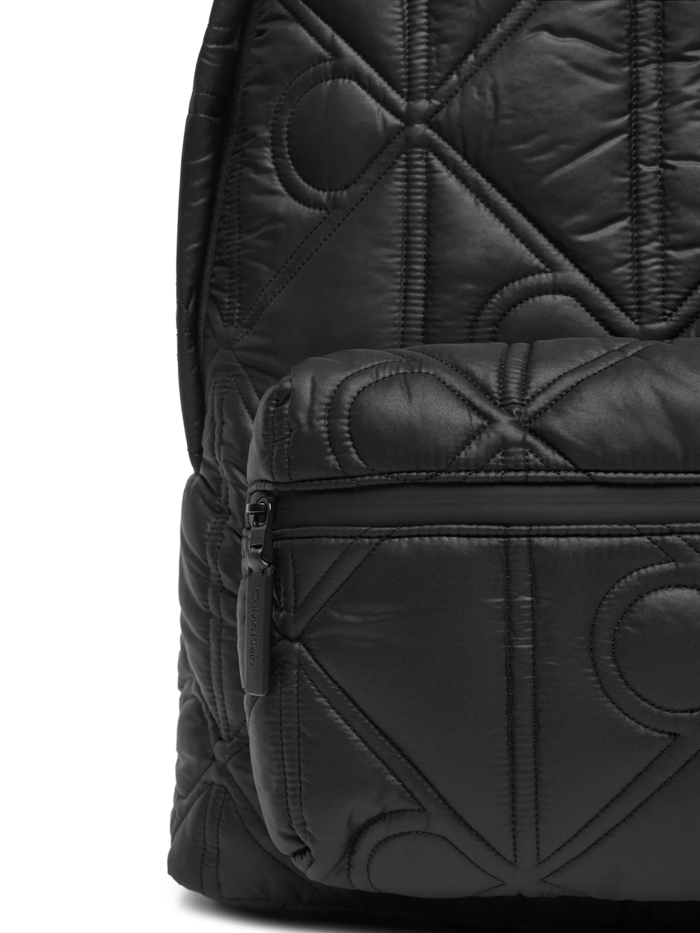 detail Calvin Klein pánský černý batoh