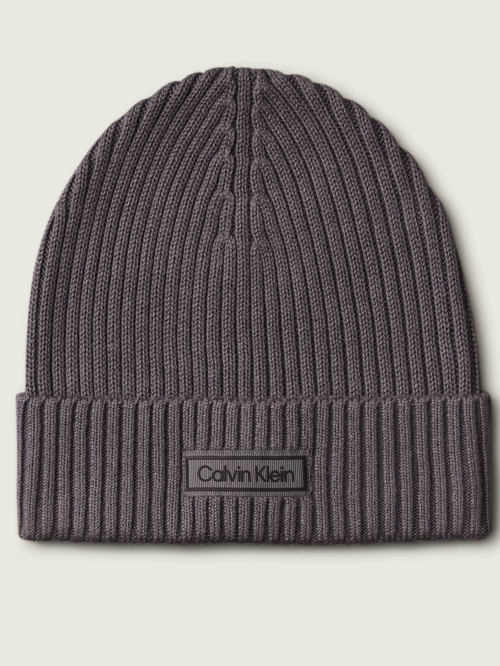 detail Calvin Klein dámská tmavě šedá čepice