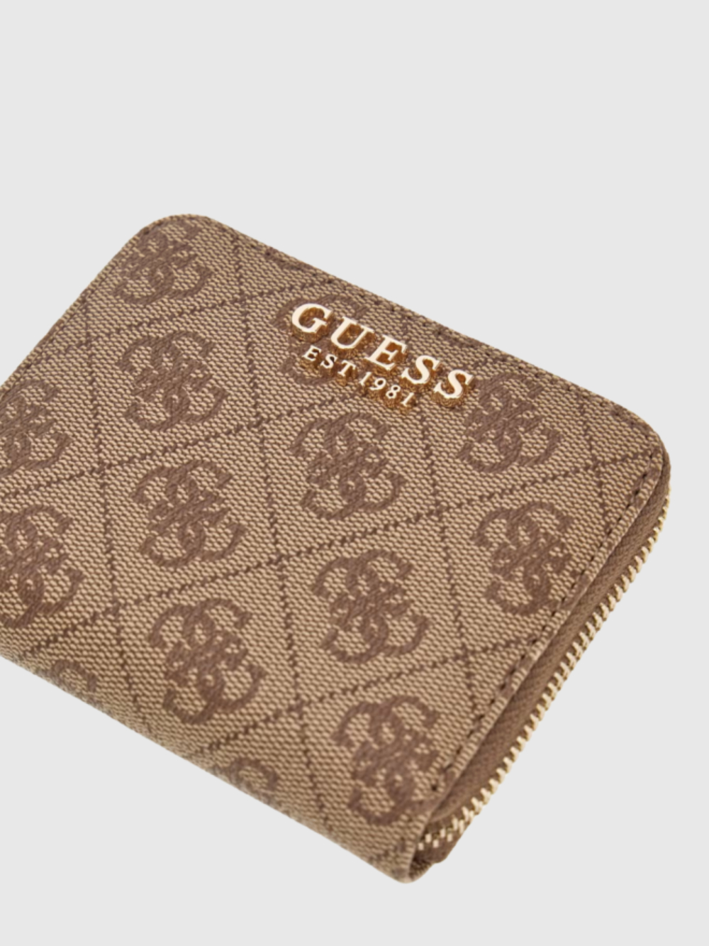 detail Guess dámská béžová peněženka 