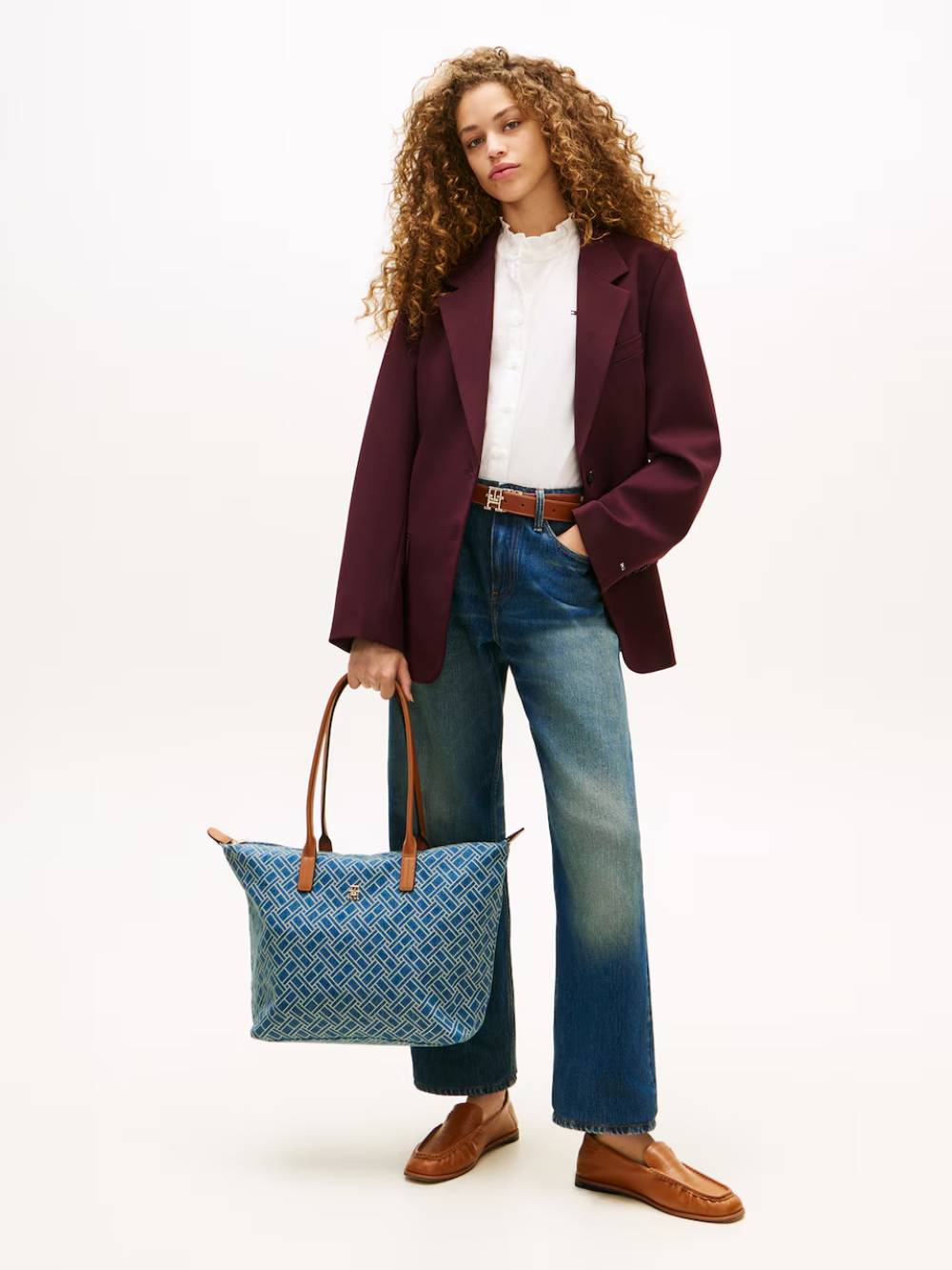 detail Tommy Hilfiger dámská modrá kabelka