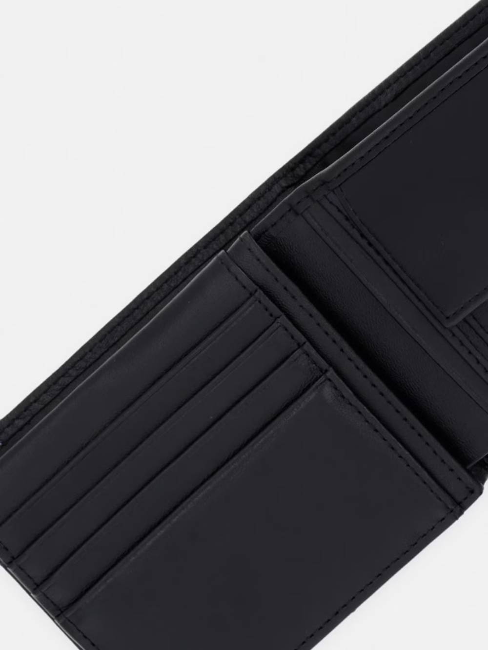 detail Tommy Hilfiger pánská černá peněženka