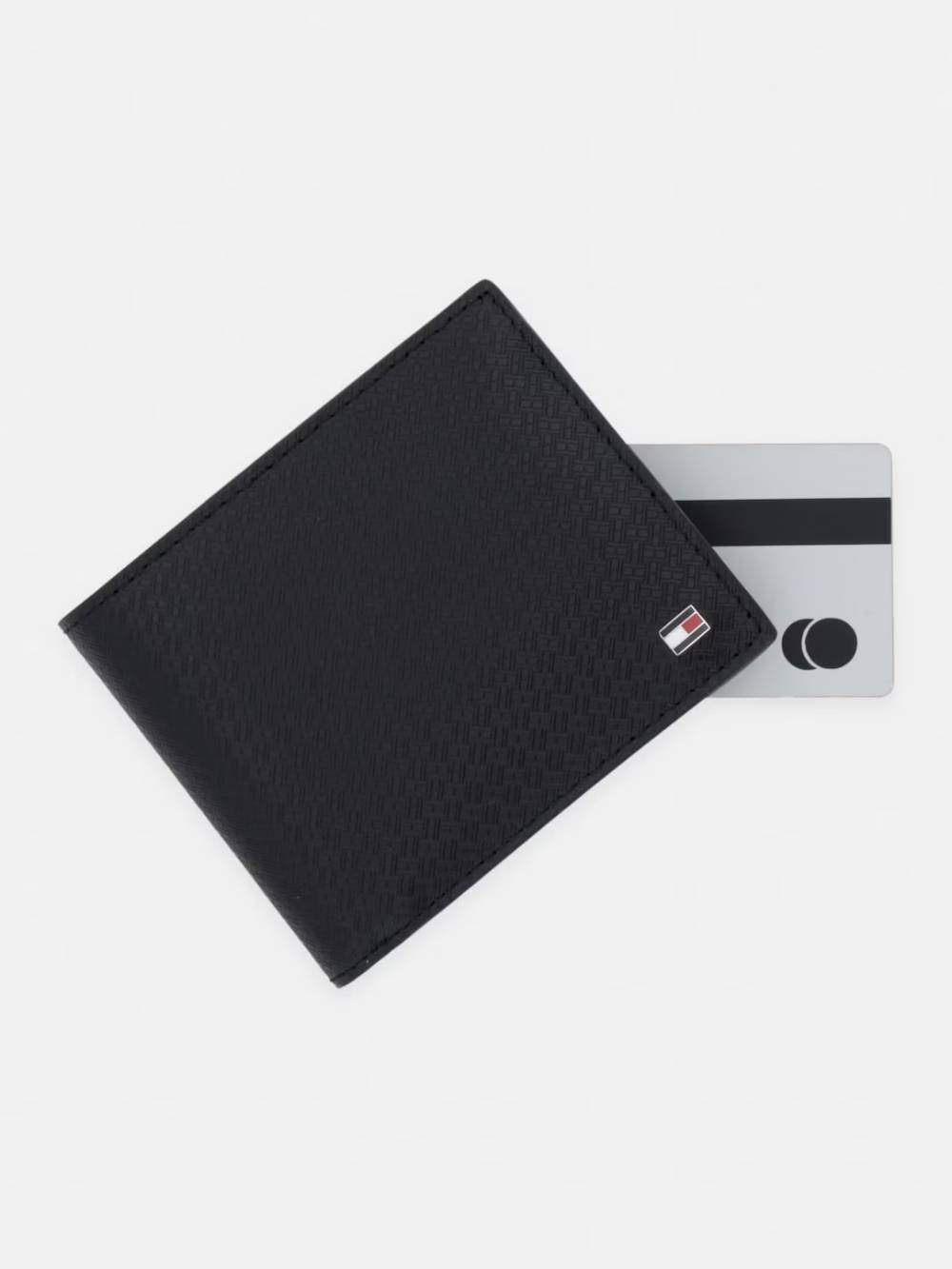 detail Tommy Hilfiger pánská černá peněženka