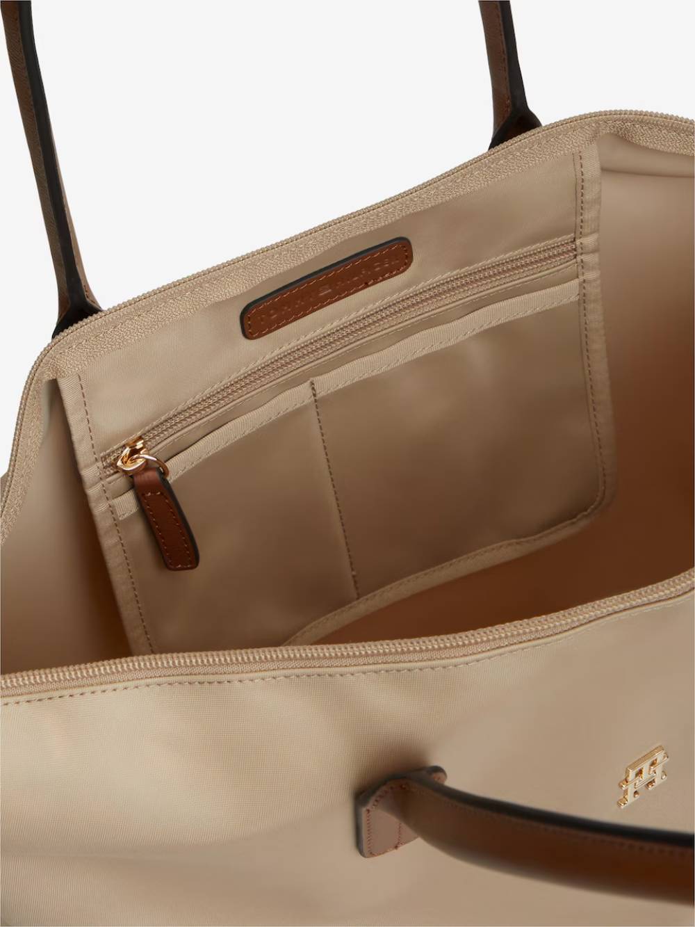 detail Tommy Hilfiger dámská béžová  kabelka