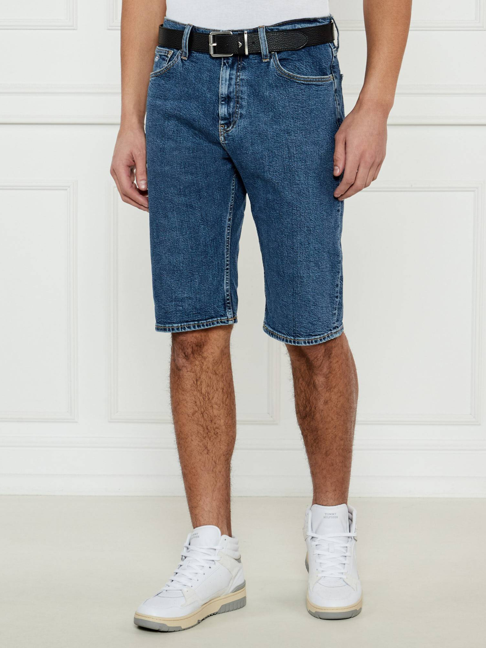 detail Tommy Jeans pánské džínové kraťasy