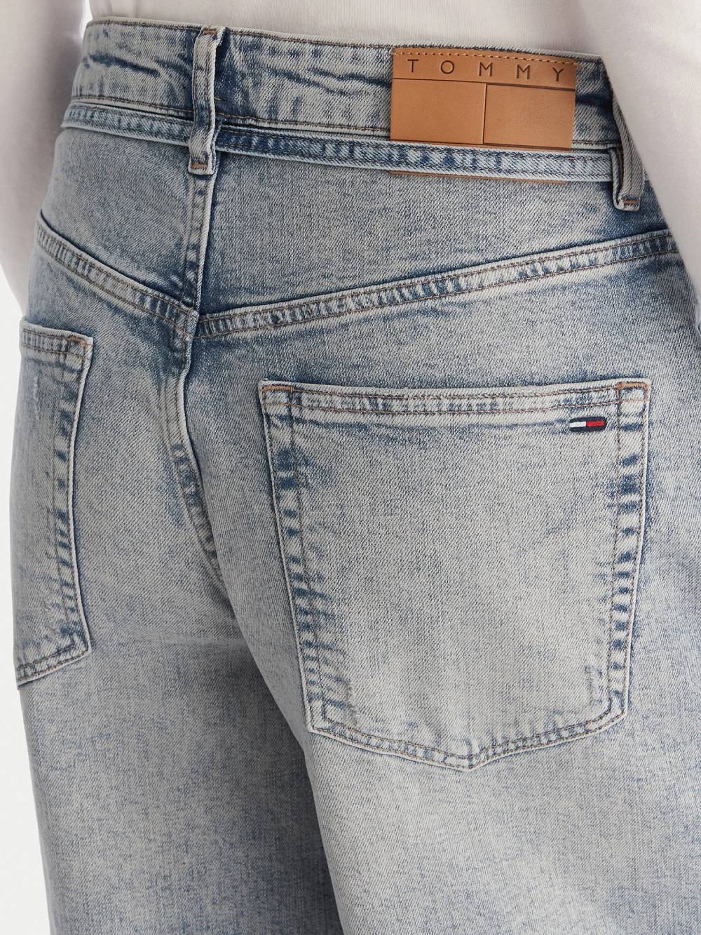 detail Tommy Jeans dámské modré džíny