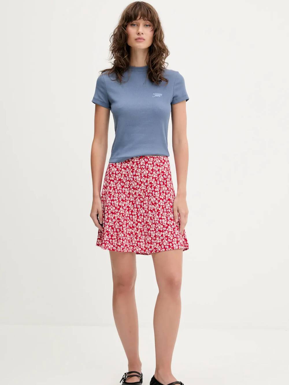 detail Tommy Jeans dámská červená sukně