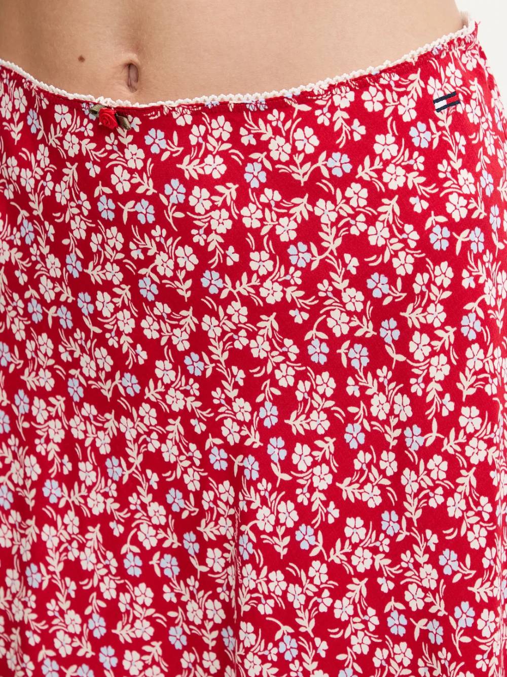 detail Tommy Jeans dámská červená sukně