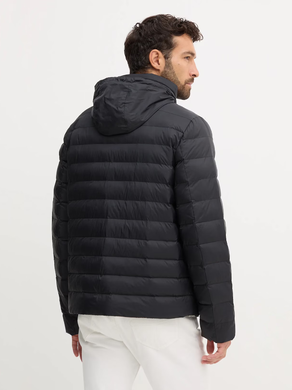 detail Calvin Klein pánská černá bunda