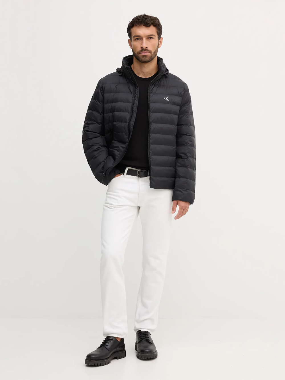 detail Calvin Klein pánská černá bunda