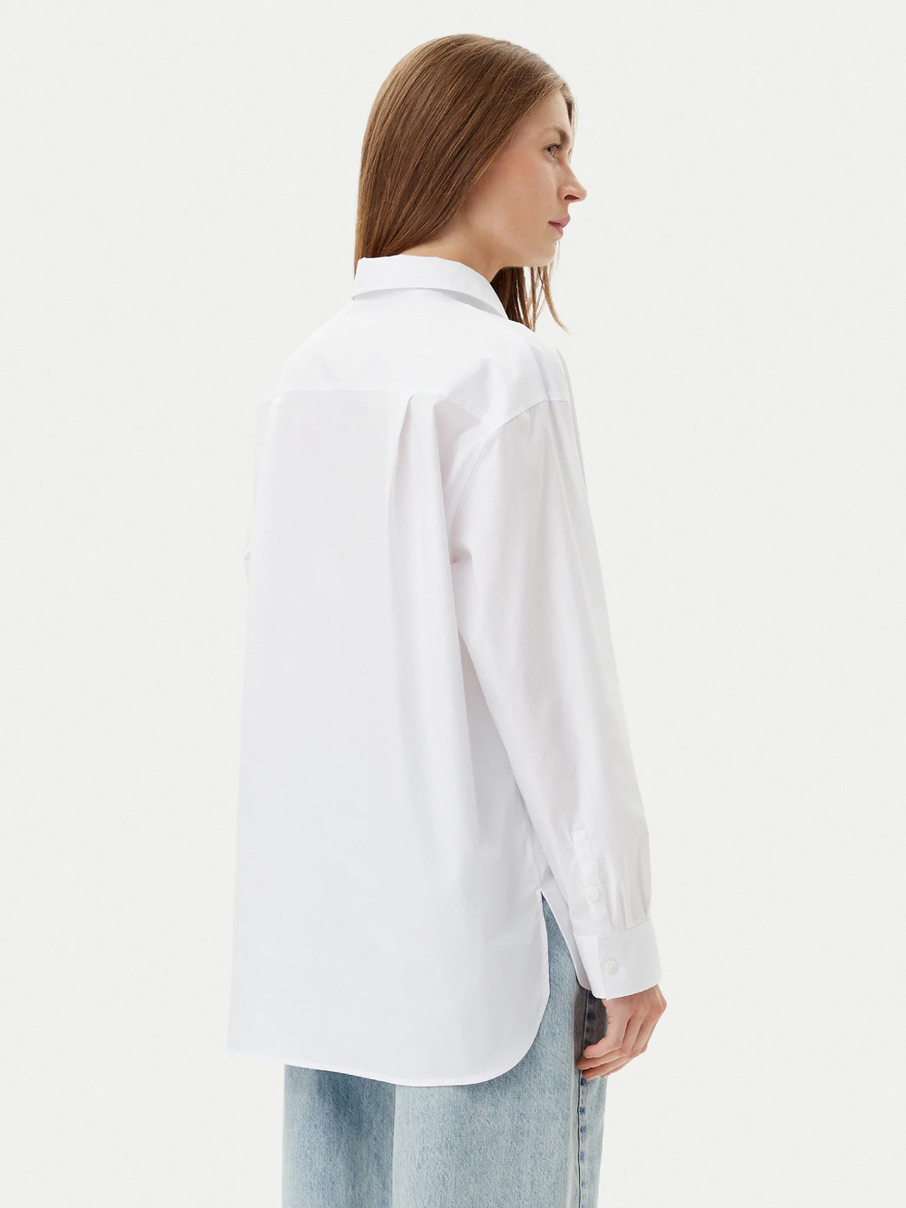 detail Calvin Klein dámská bílá košile
