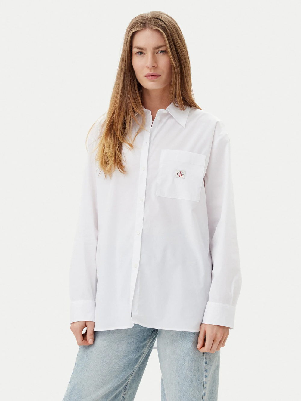 detail Calvin Klein dámská bílá košile