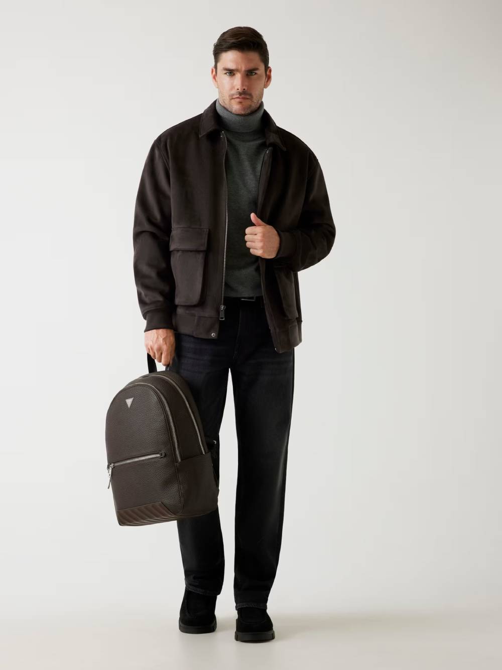 detail Guess pánský šedý rolák