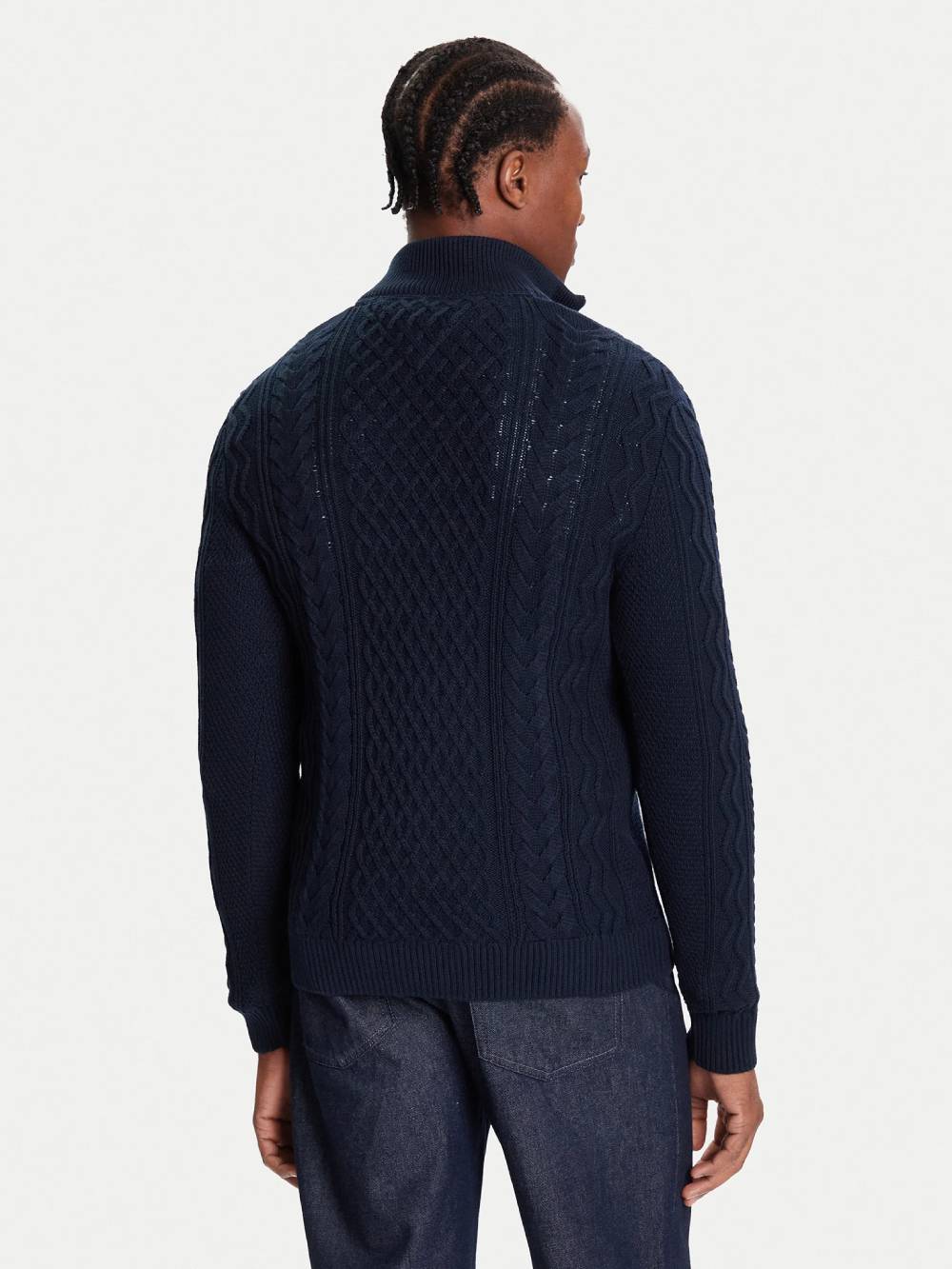 detail Tommy Jeans pánský modrý svetr