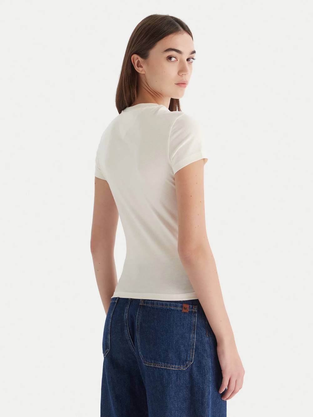 detail Tommy Jeans dámské krémové tričko