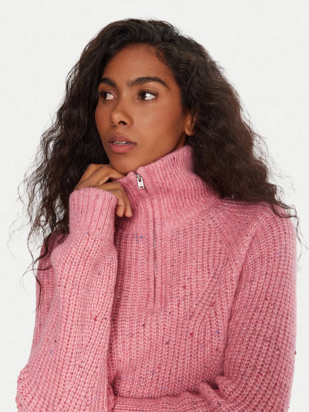 detail Tommy Jeans dámský růžový svetr