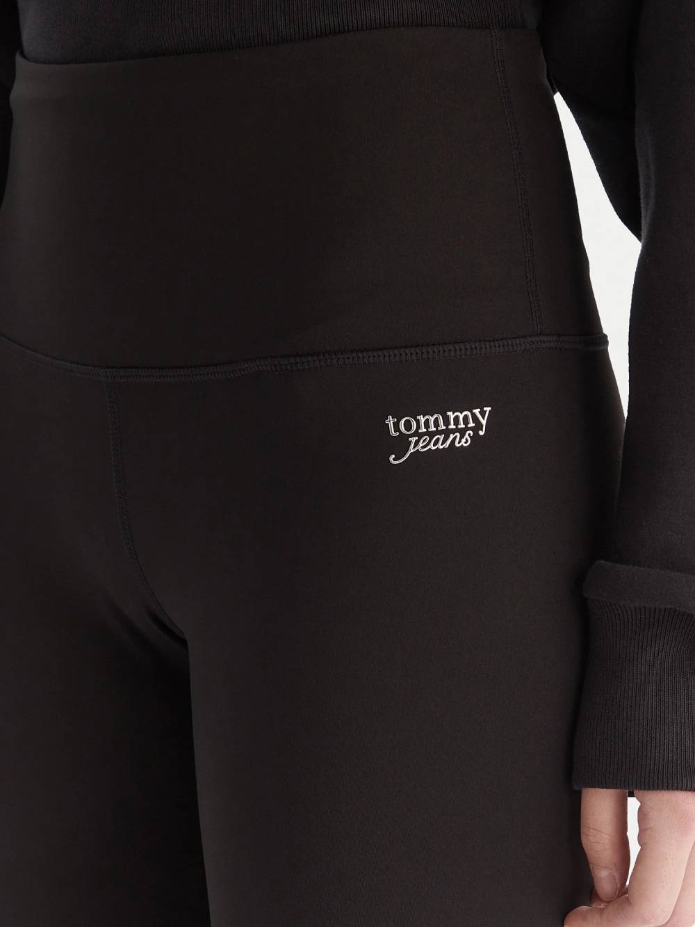 detail Tommy Jeans dámské černé legíny