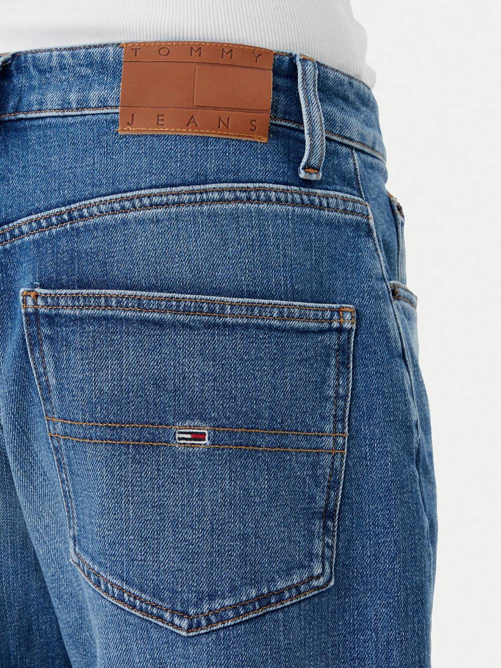 detail Tommy Jeans dámské modré džíny