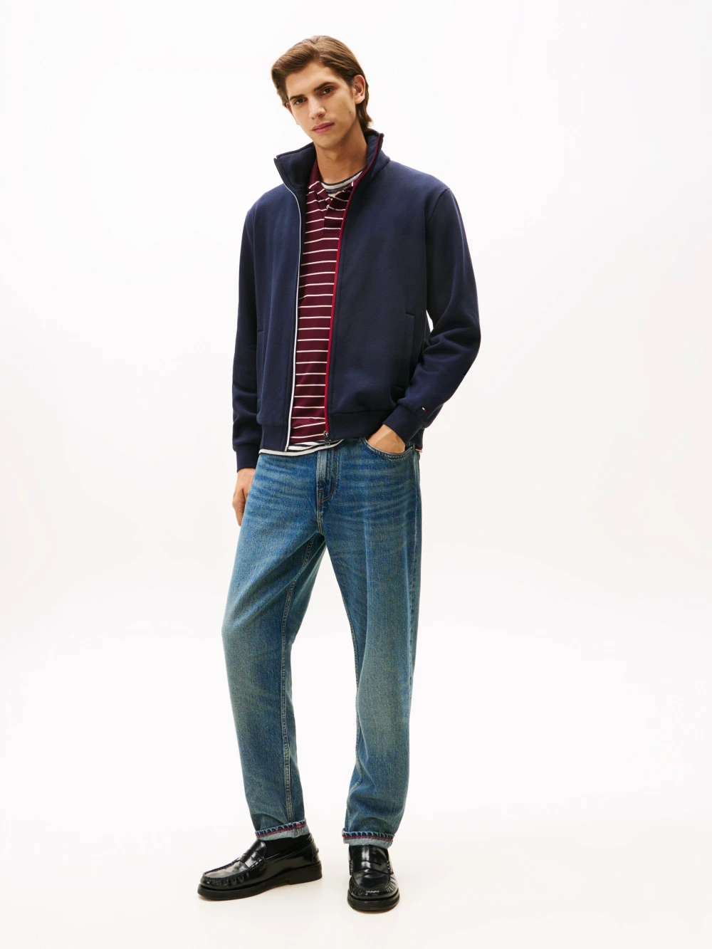 detail Tommy Hilfiger pánská modrá mikina