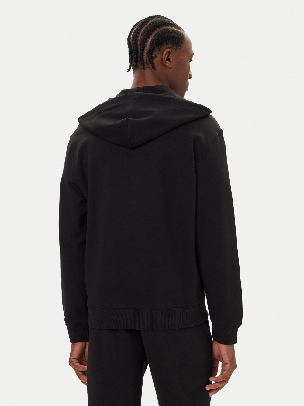 detail Calvin Klein pánská černá mikina