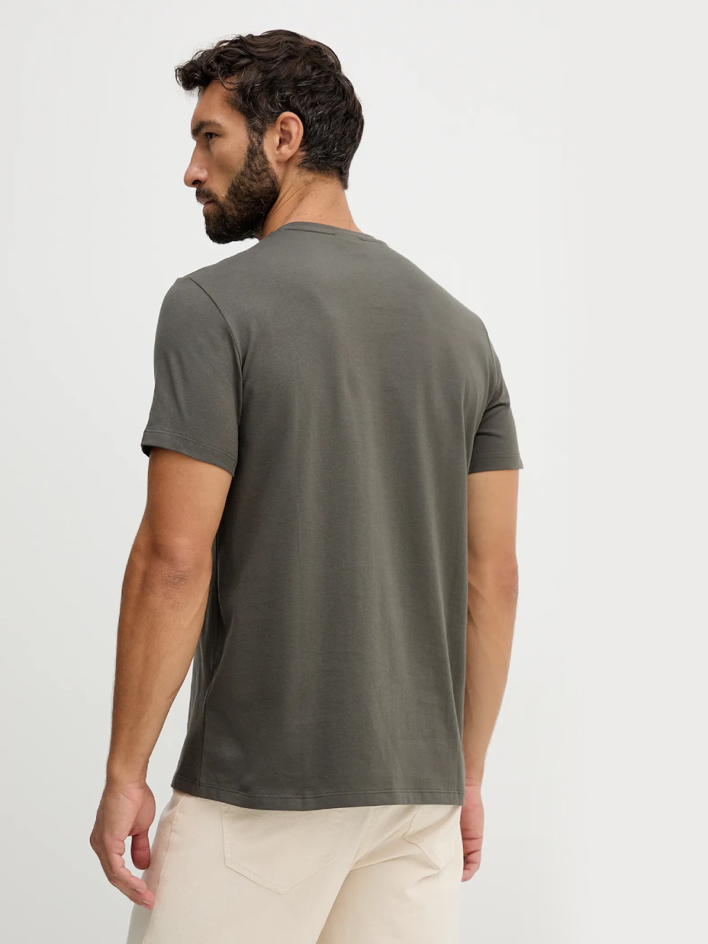 detail Calvin Klein pánské khaki tričko