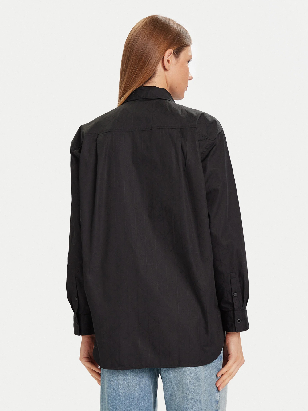 detail Calvin Klein dámská černá košile