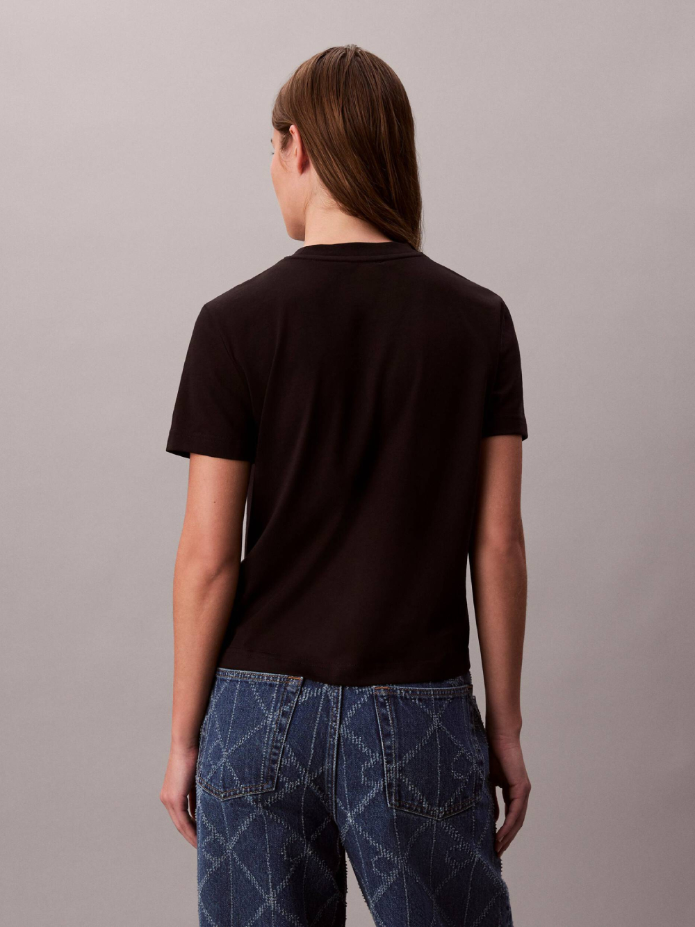 detail Calvin Klein dámské černé tričko