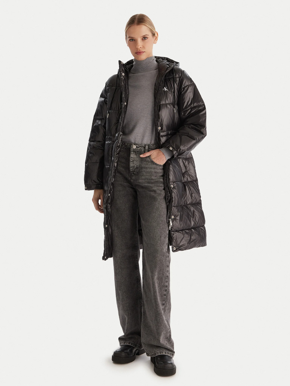 detail Calvin Klein dámská černá bunda