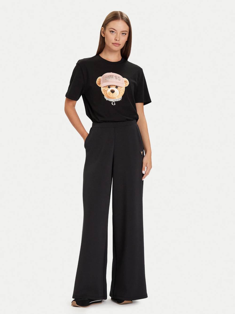 detail Guess dámké černé tričko