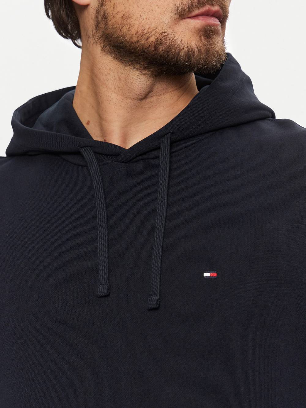 detail Tommy Hilfiger pánská tmavomodrá mikina
