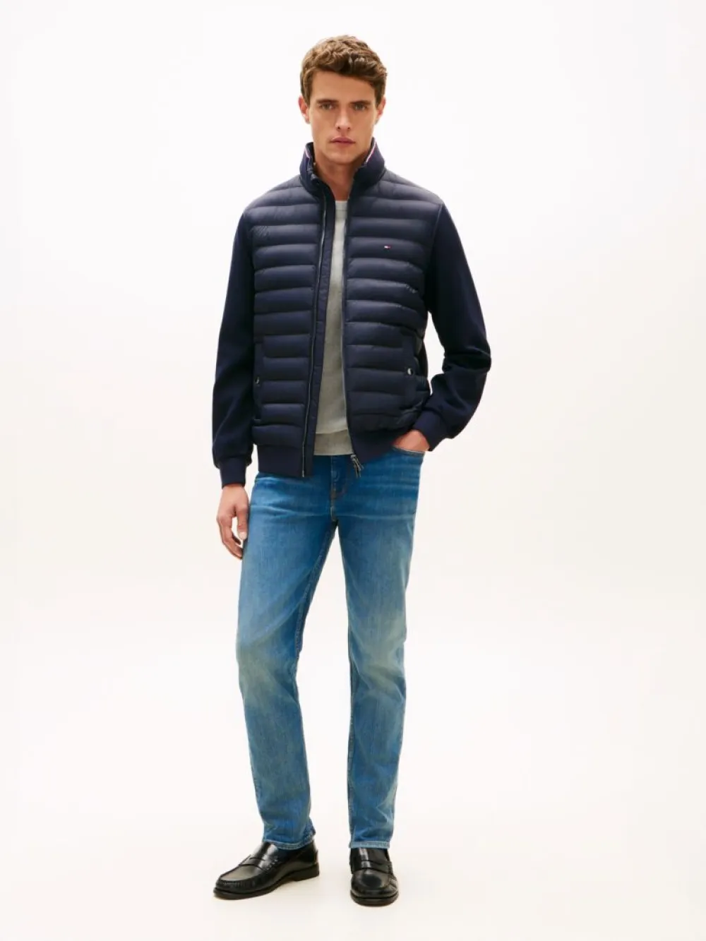 detail Tommy Hilfiger pánská tmavě modrá bunda