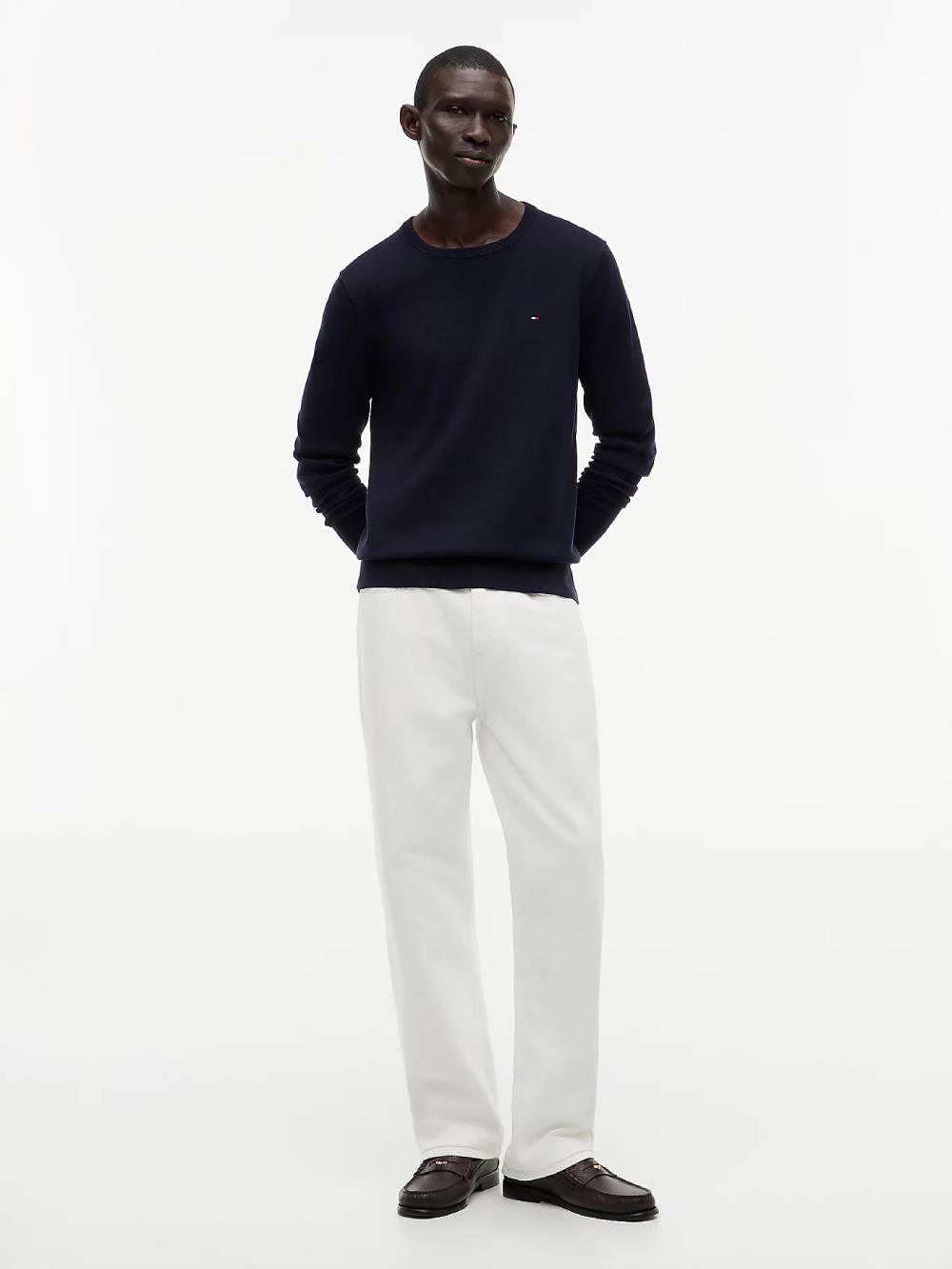 detail Tommy Hilfiger pánský modrý svetr