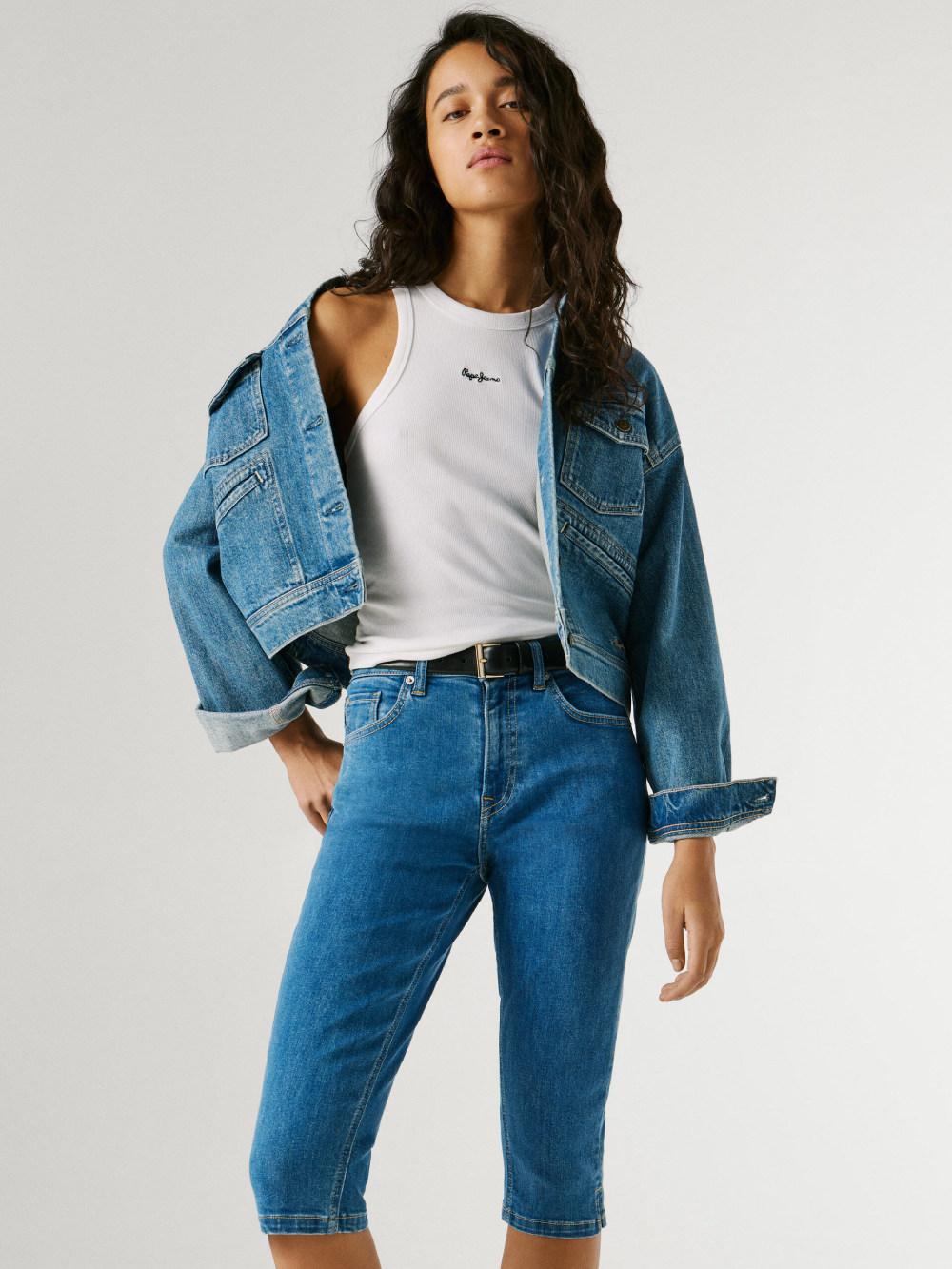 detail Pepe Jeans dámské modré džínové šortky
