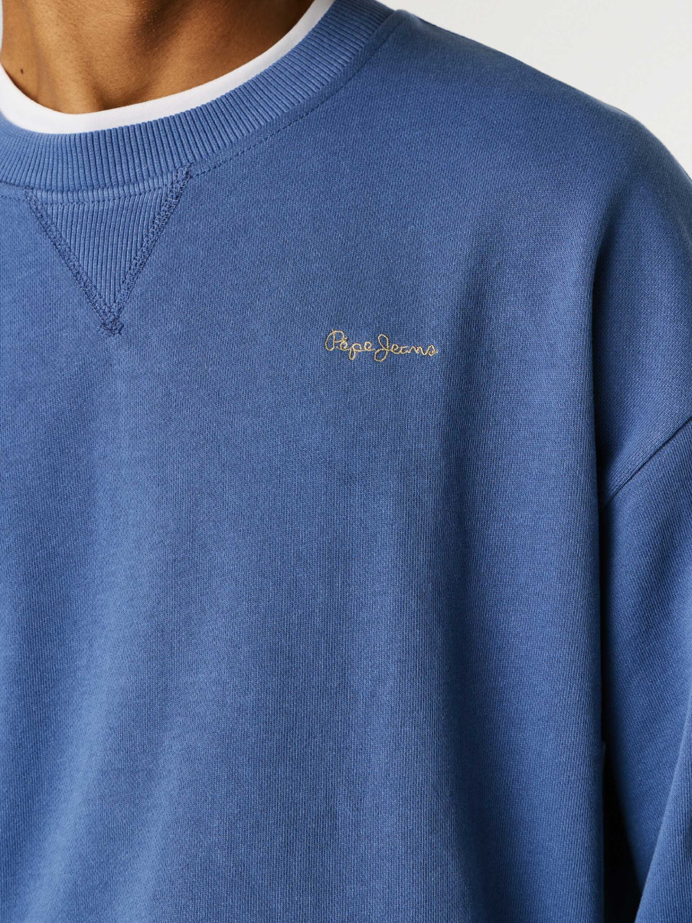 detail Pepe Jeans pánská modrá mikina 