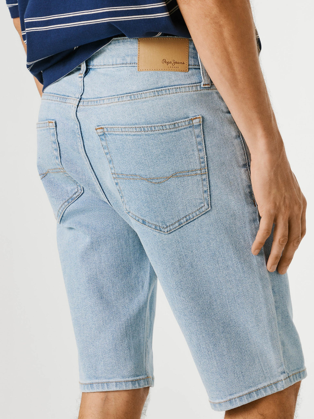 detail Pepe Jeans pánské modré džínové kraťasy