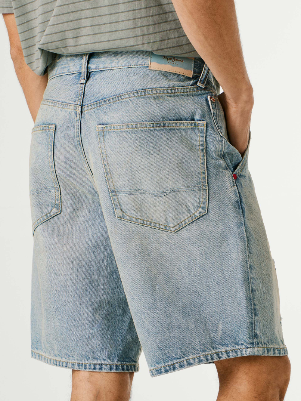 detail Pepe Jeans pánské modré šortky