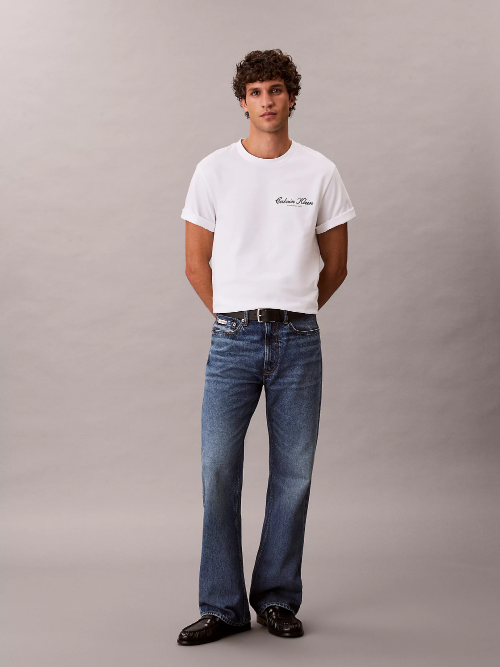 detail Calvin Klein pánské bílé tričko