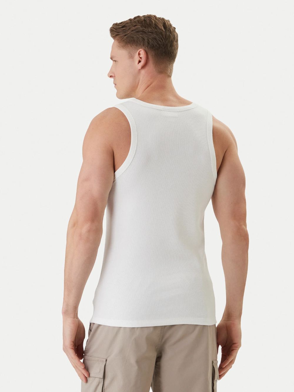 detail Calvin Klein pánské bílé tričko