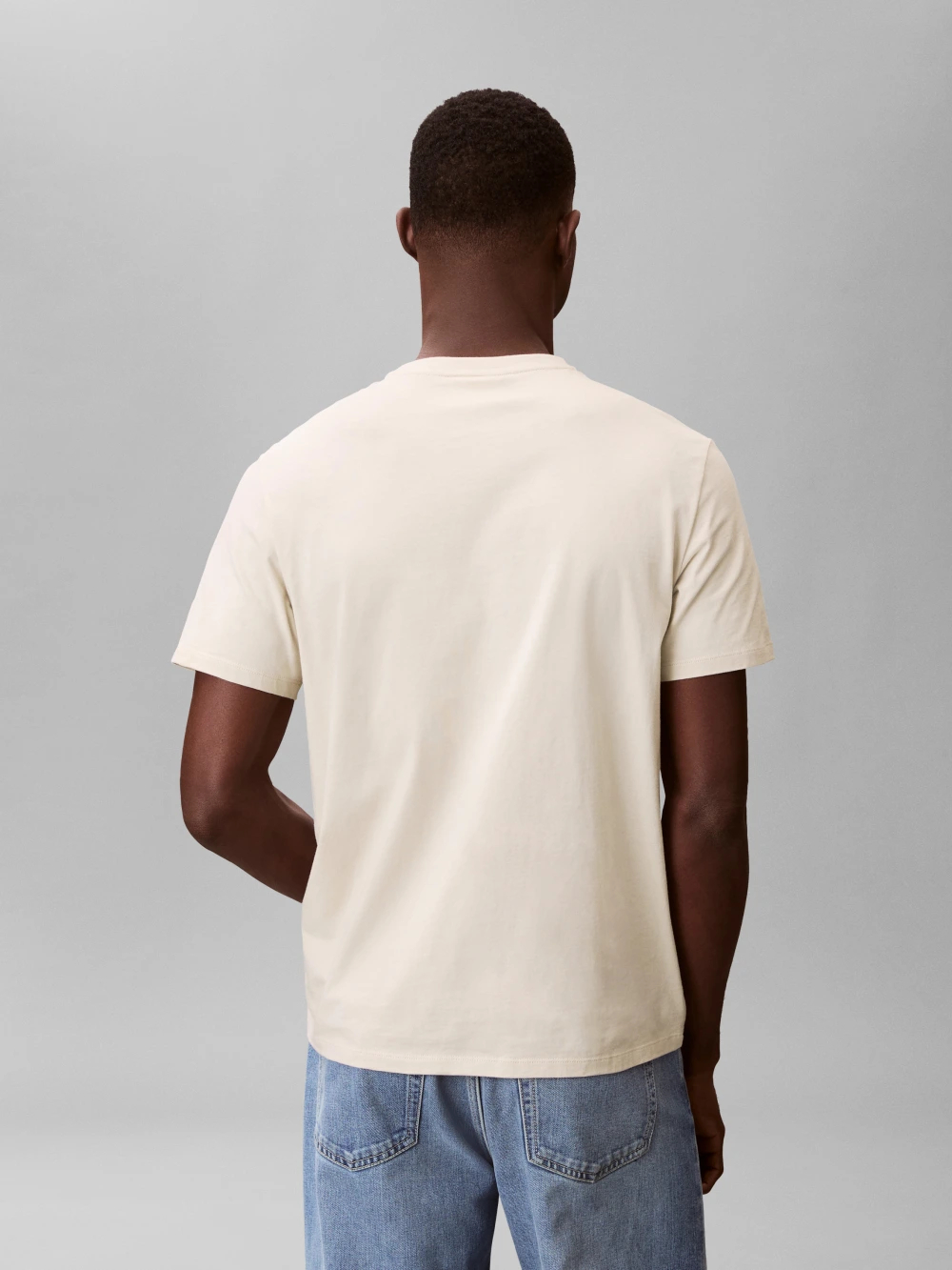 detail Calvin Klein pánské béžové tričko