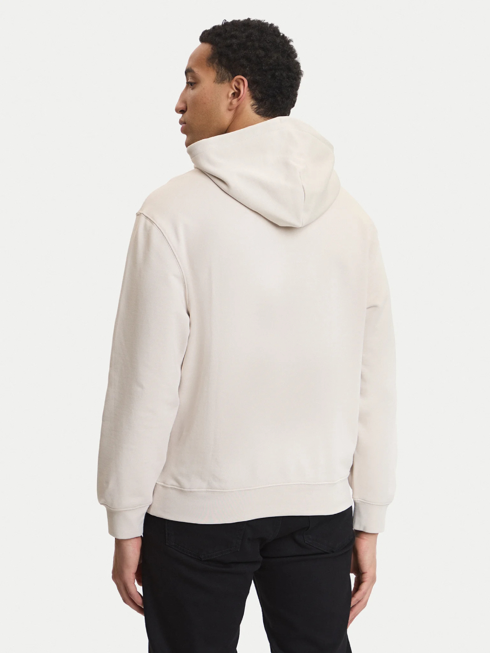 detail Calvin Klein pánská béžová mikina