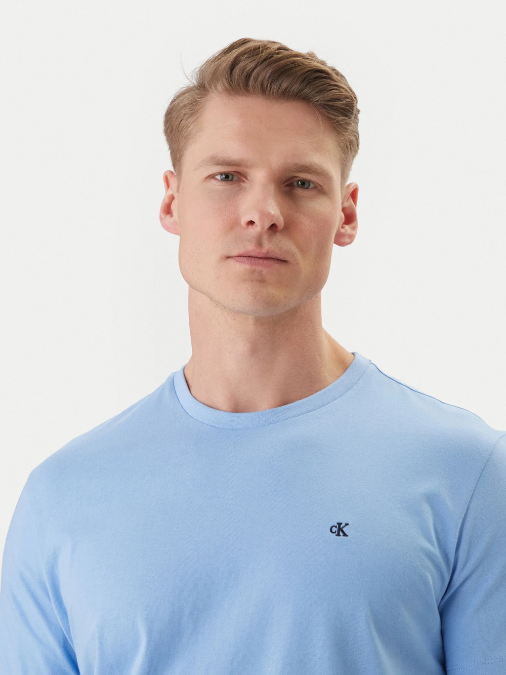 detail Calvin Klein pánské modré tričko