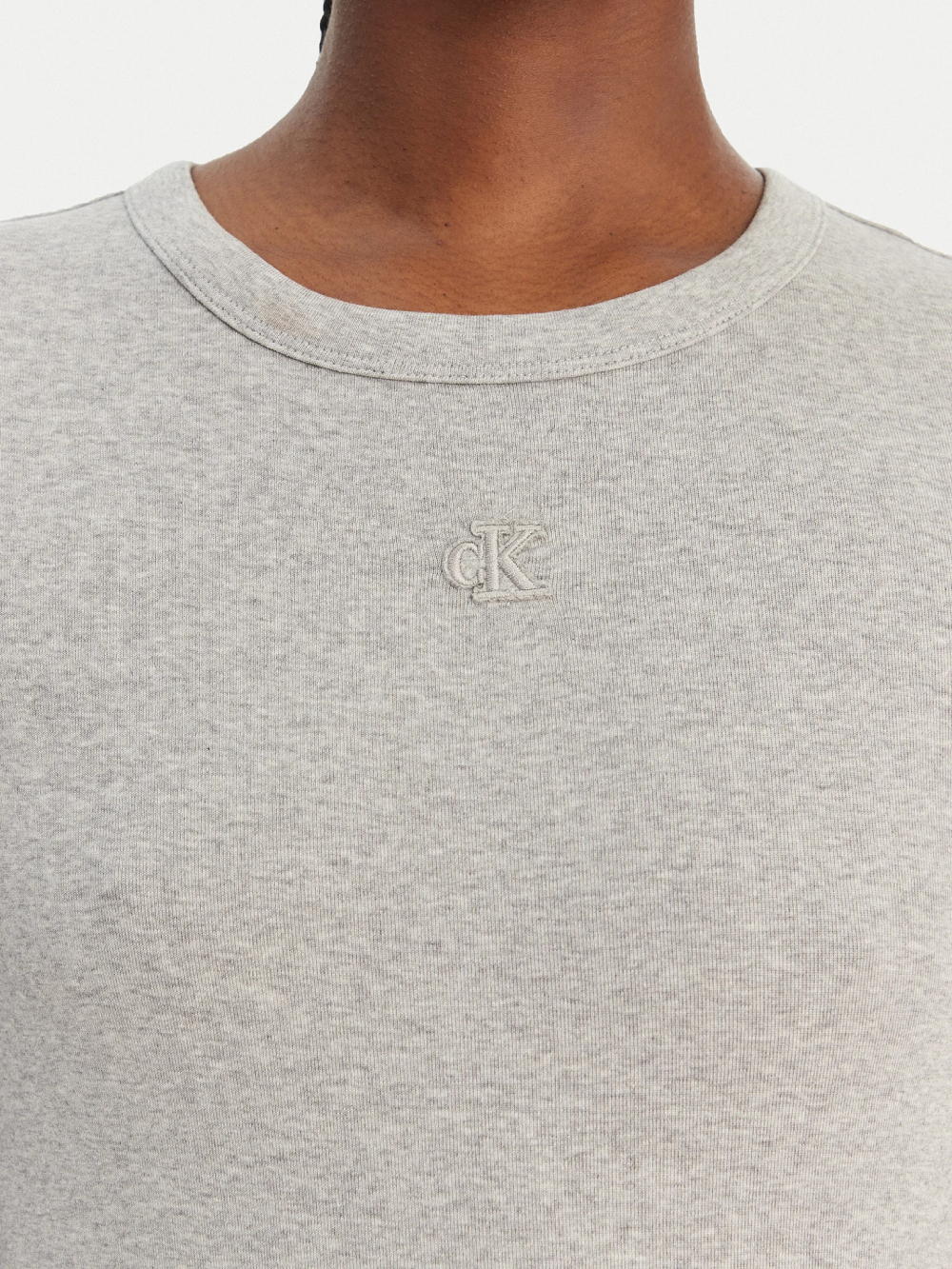 detail Calvin Klein dámské šedé šaty