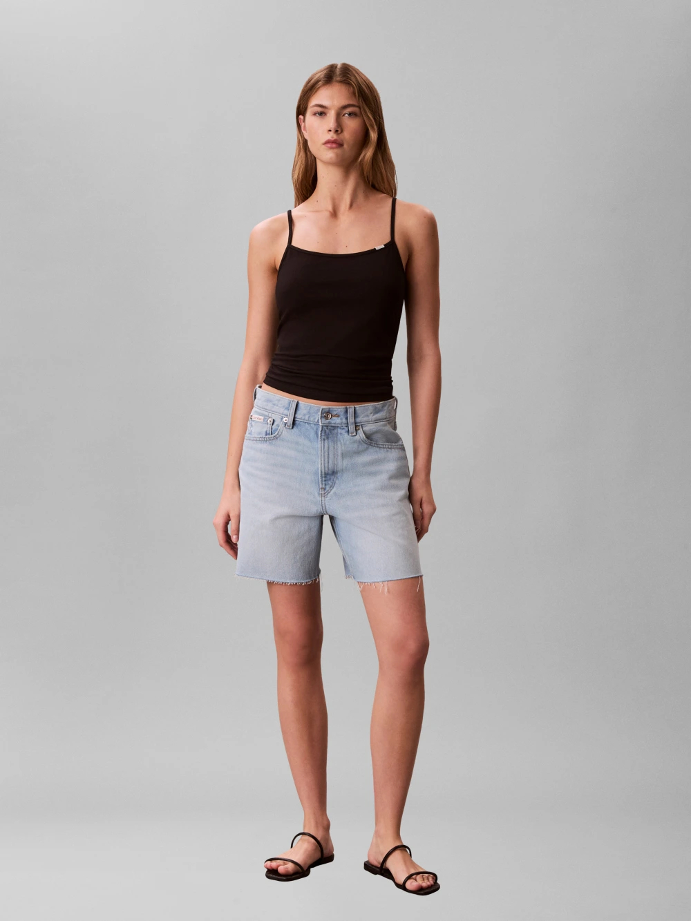 detail Calvin Klein dámské černé tílko