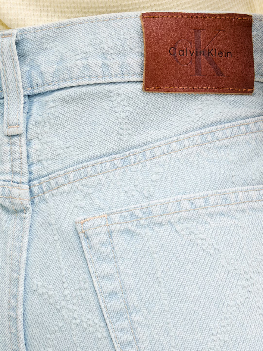 detail Calvin Klein dámské džínové šortky