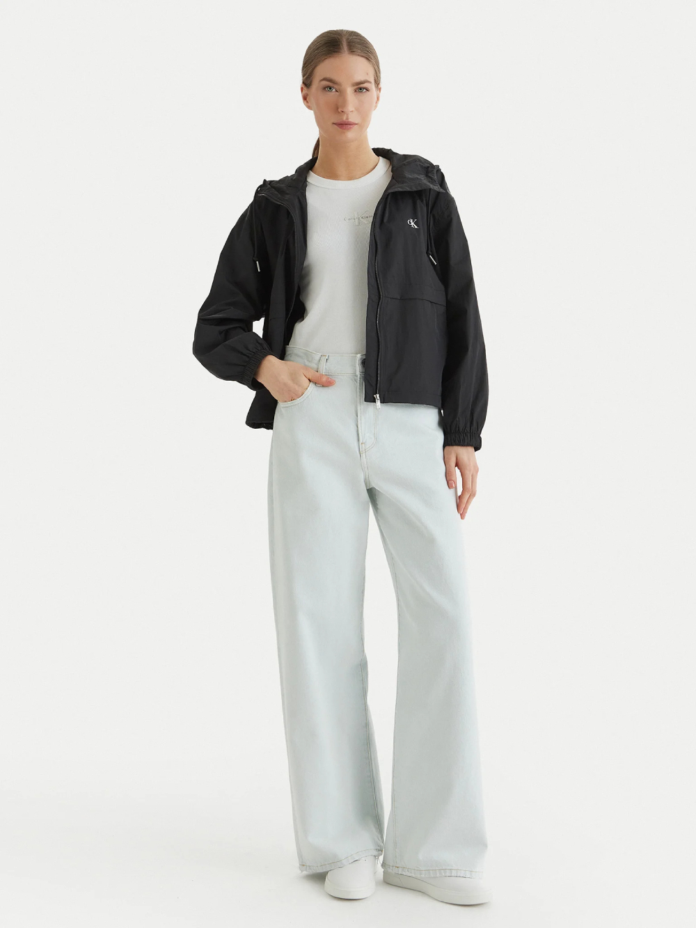 detail Calvin Klein dámská černá větrovka