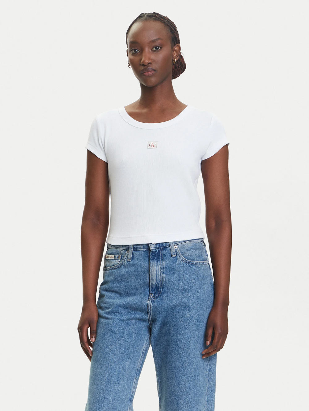 detail Calvin Klein dámské bílé tričko