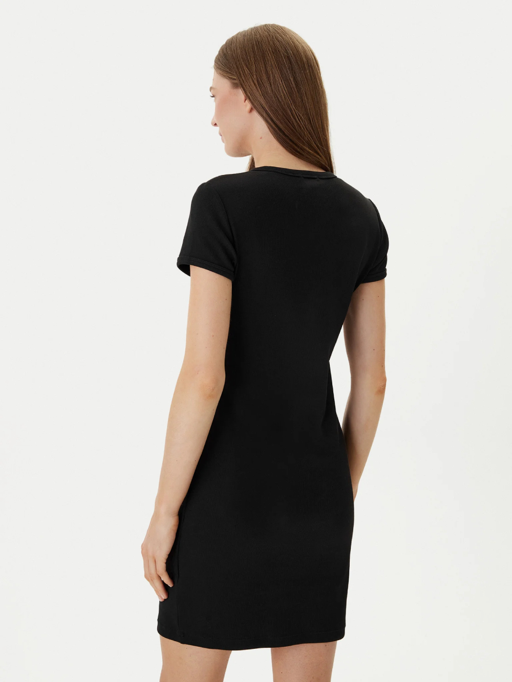 detail Calvin Klein dámské černé šaty