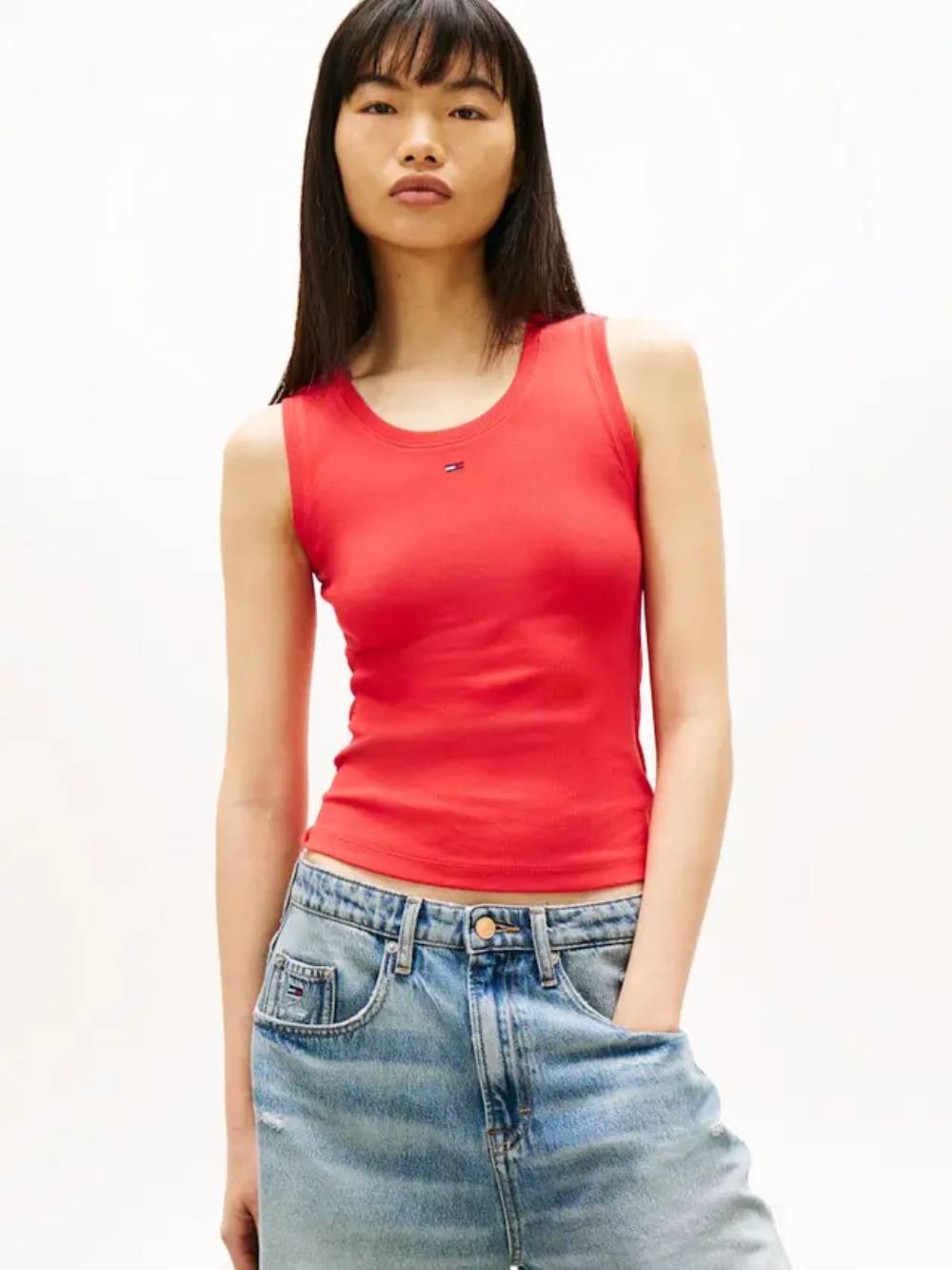 detail Tommy Jeans dámský červený top